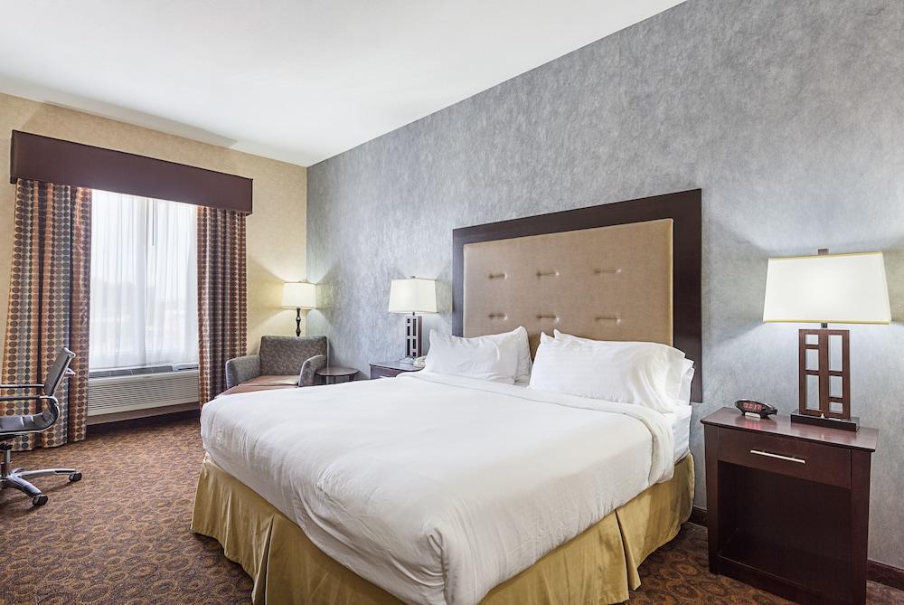 Holiday Inn Express Hotel & Suites Byram By Ihg Bagian luar foto
