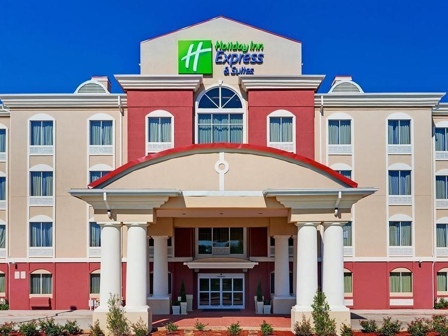 Holiday Inn Express Hotel & Suites Byram By Ihg Bagian luar foto