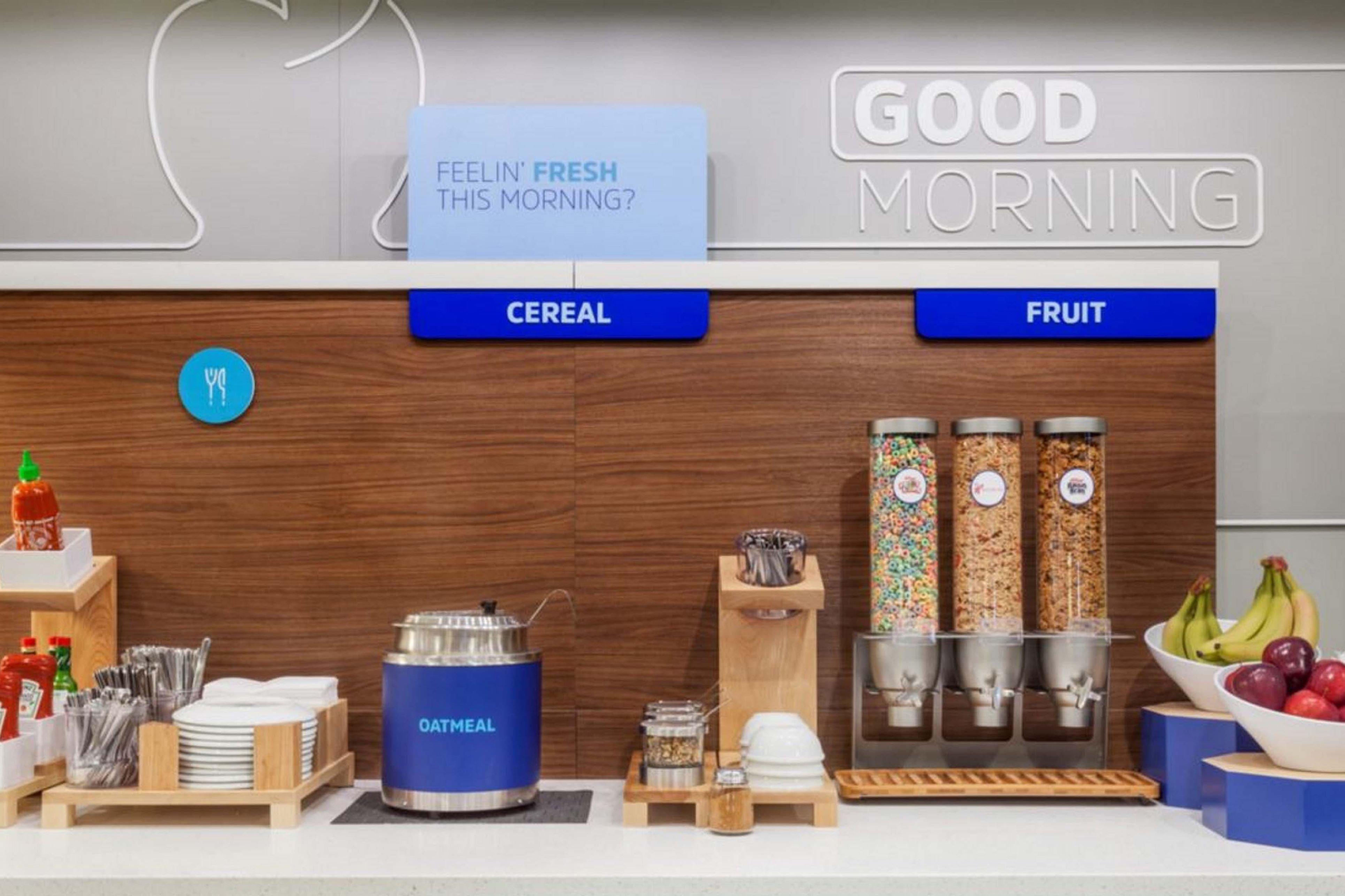 Holiday Inn Express Hotel & Suites Byram By Ihg Bagian luar foto