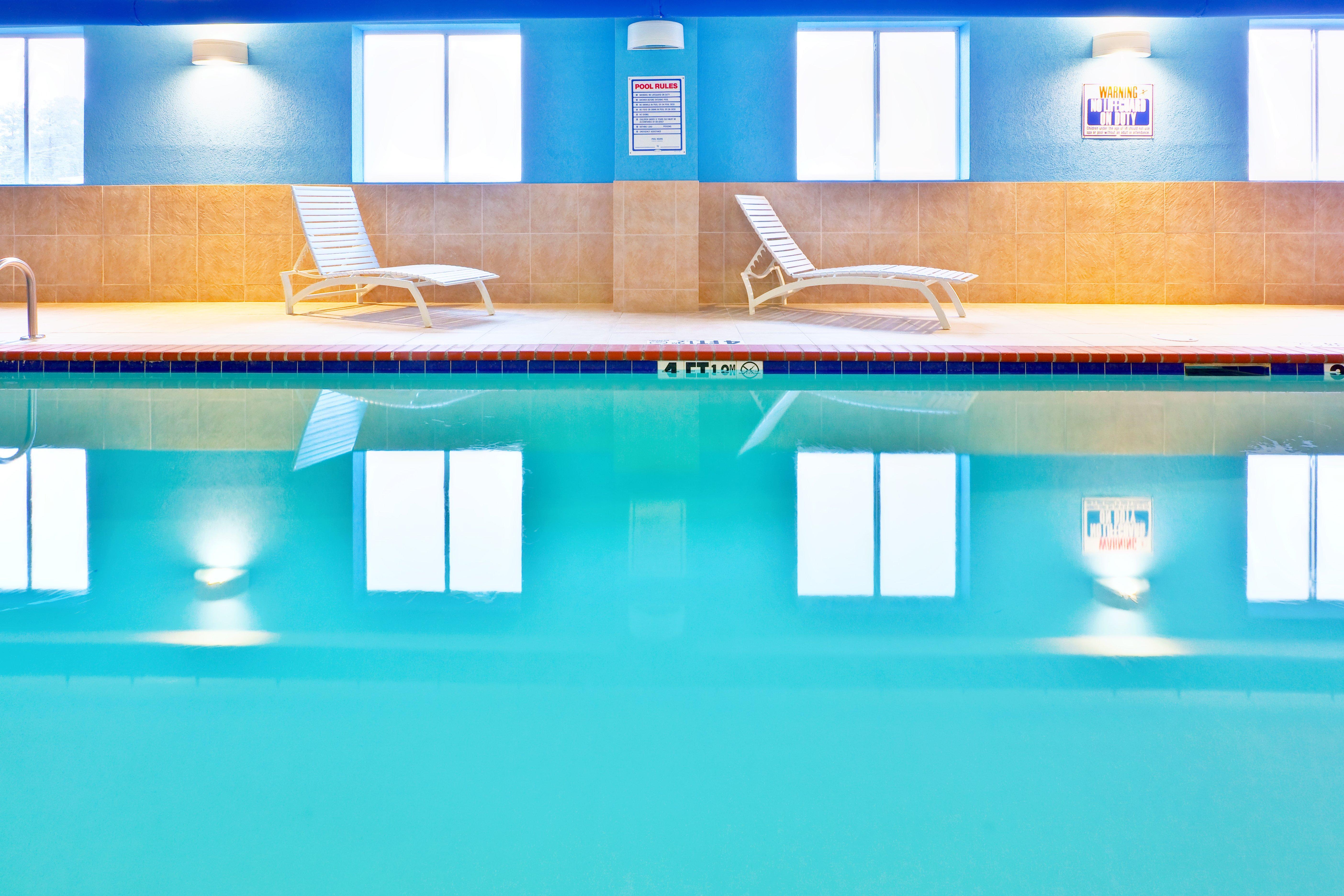 Holiday Inn Express Hotel & Suites Byram By Ihg Bagian luar foto