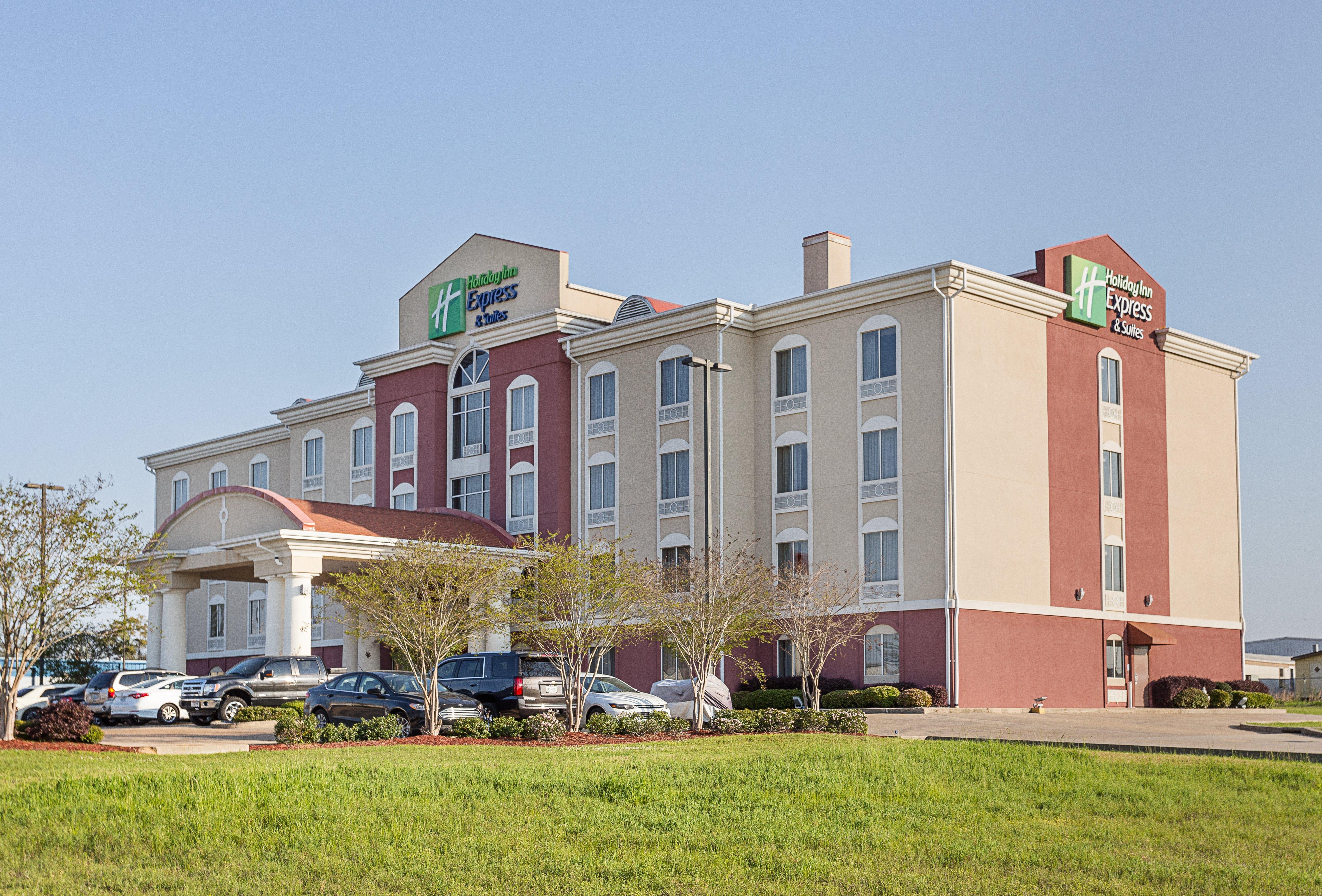 Holiday Inn Express Hotel & Suites Byram By Ihg Bagian luar foto