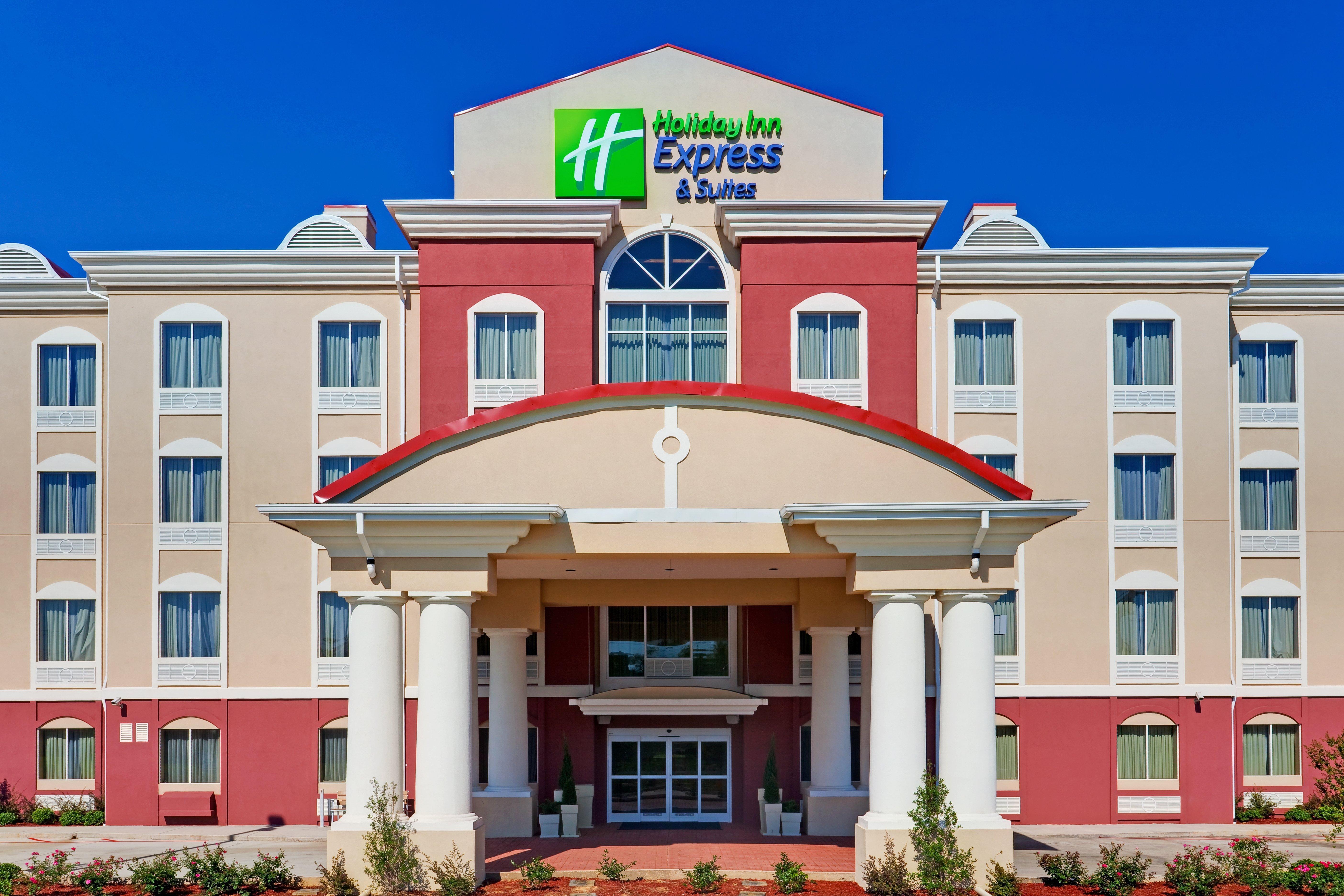 Holiday Inn Express Hotel & Suites Byram By Ihg Bagian luar foto
