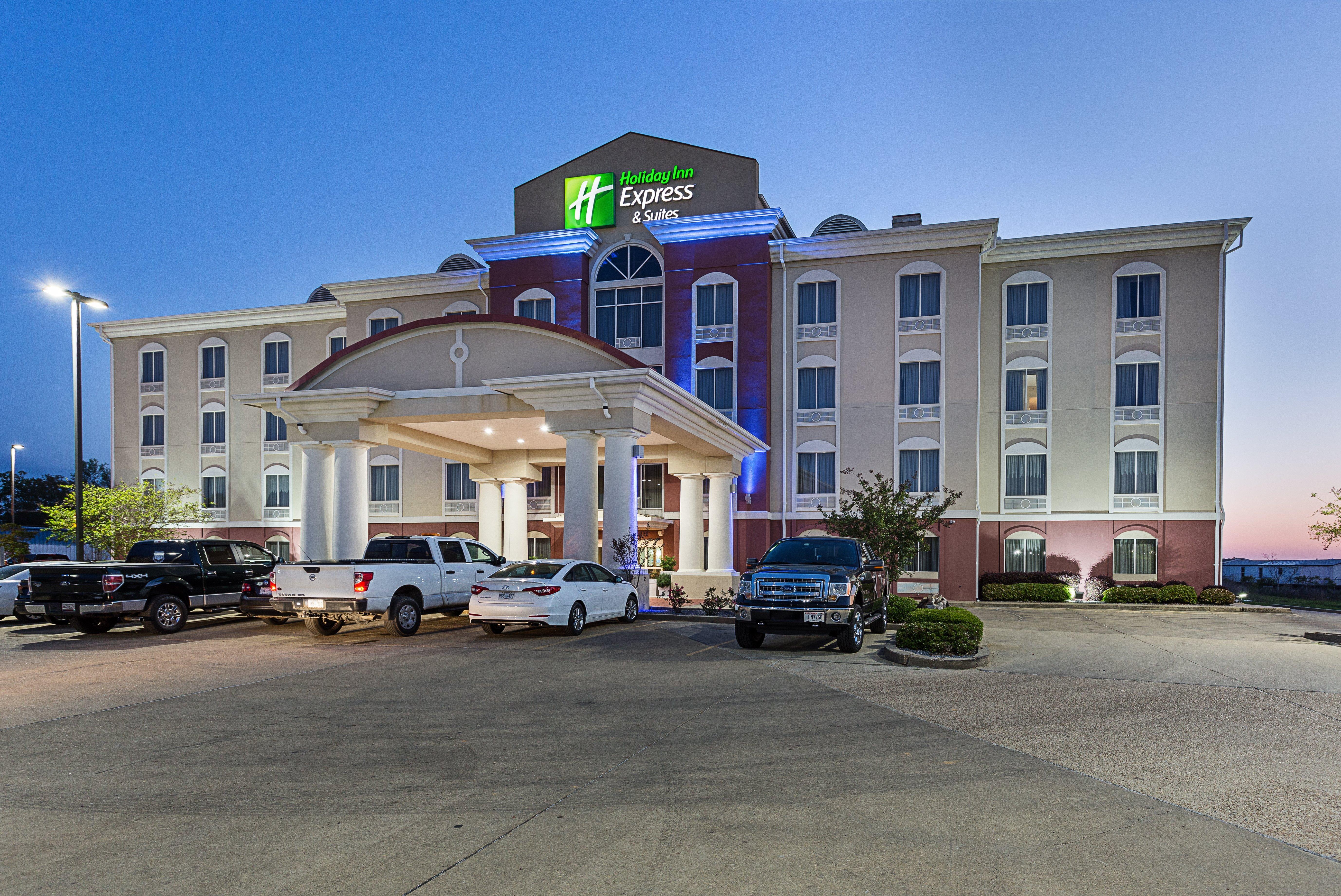 Holiday Inn Express Hotel & Suites Byram By Ihg Bagian luar foto