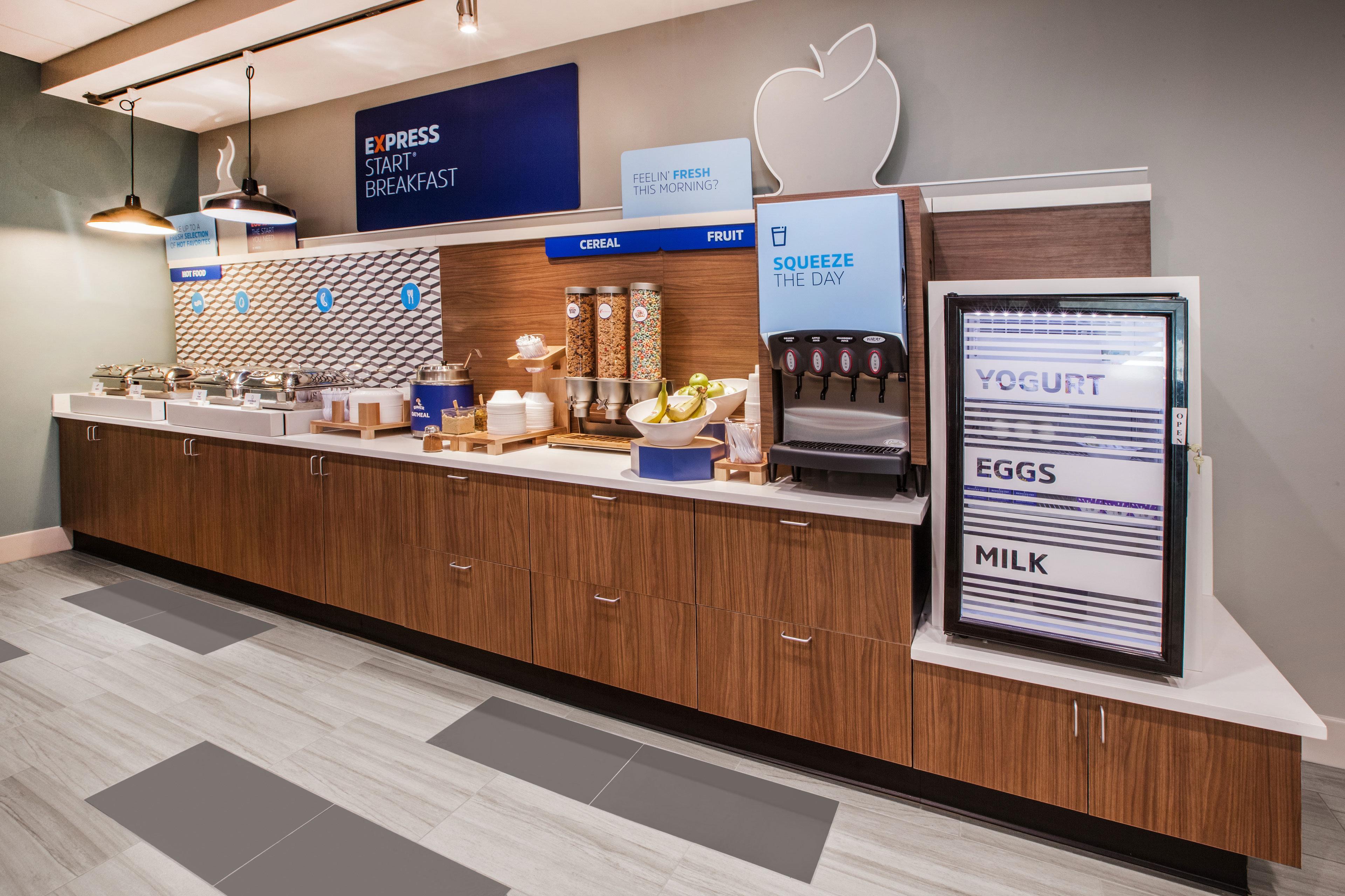 Holiday Inn Express Hotel & Suites Byram By Ihg Bagian luar foto