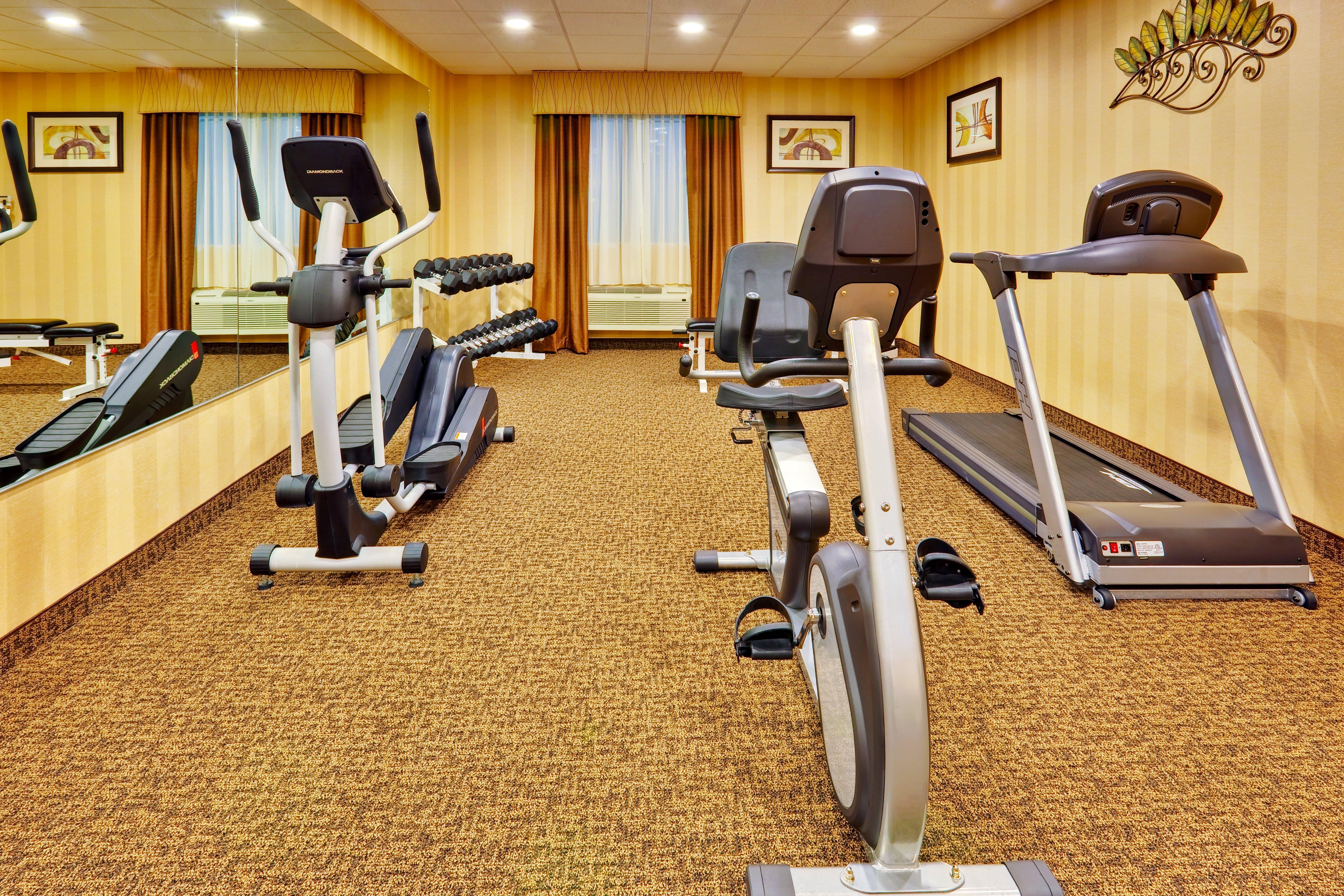 Holiday Inn Express Hotel & Suites Byram By Ihg Bagian luar foto