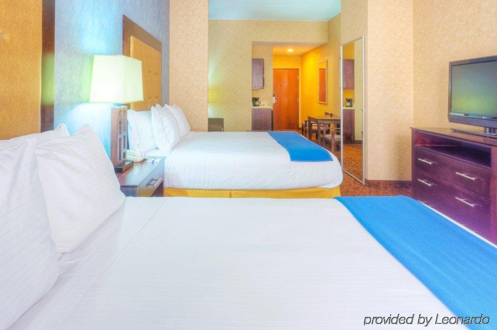 Holiday Inn Express Hotel & Suites Byram By Ihg Ruang foto
